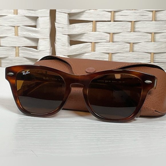 Ray Ban Laramie Sunglasses Polished Striped Havana- B-15 Brown RB2201 - Picture 2 of 10